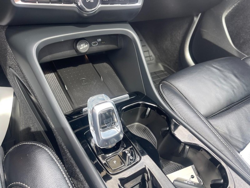 Volvo XC40 Vehicle Image 60