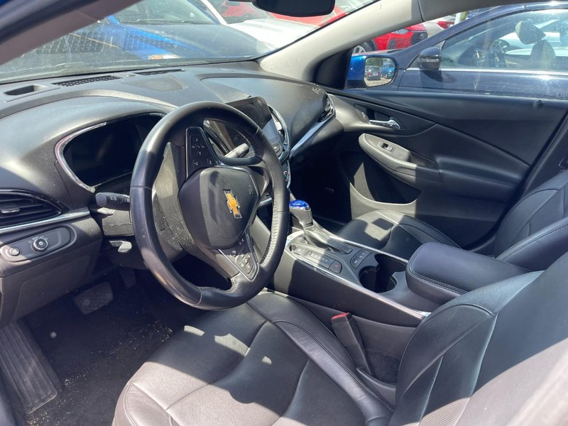 Chevrolet Volt Vehicle Image 02