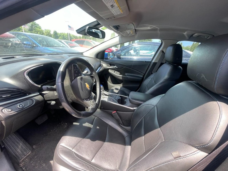 Chevrolet Volt Vehicle Image 03