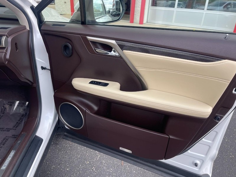 Lexus RX Vehicle Image 08