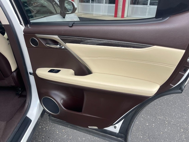 Lexus RX Vehicle Image 12
