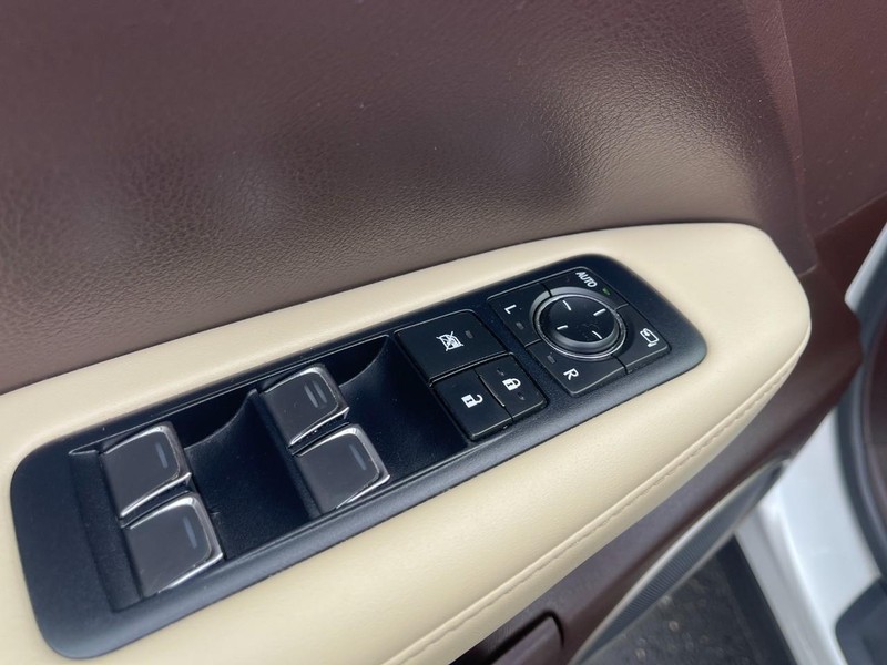Lexus RX Vehicle Image 21