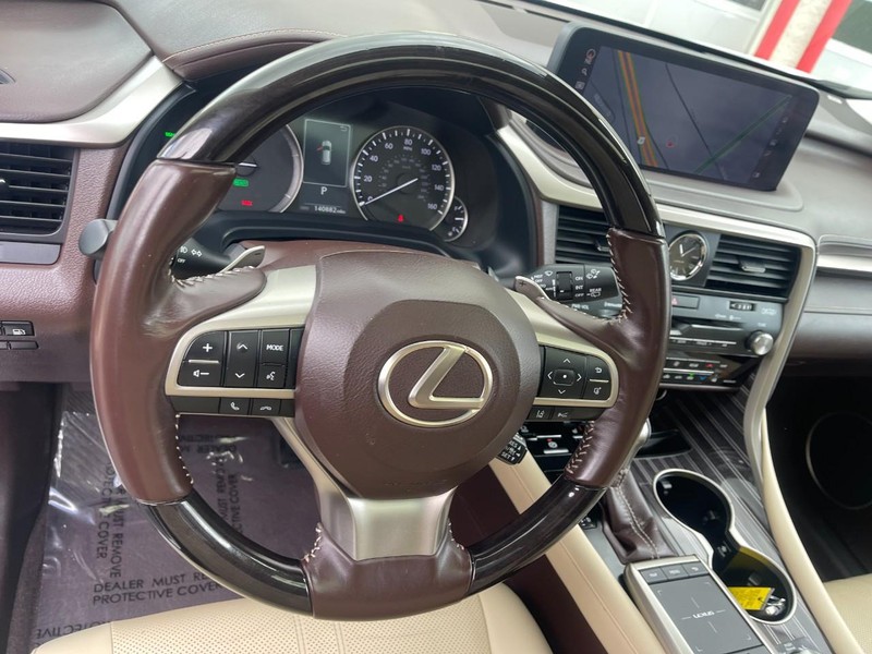 Lexus RX Vehicle Image 24