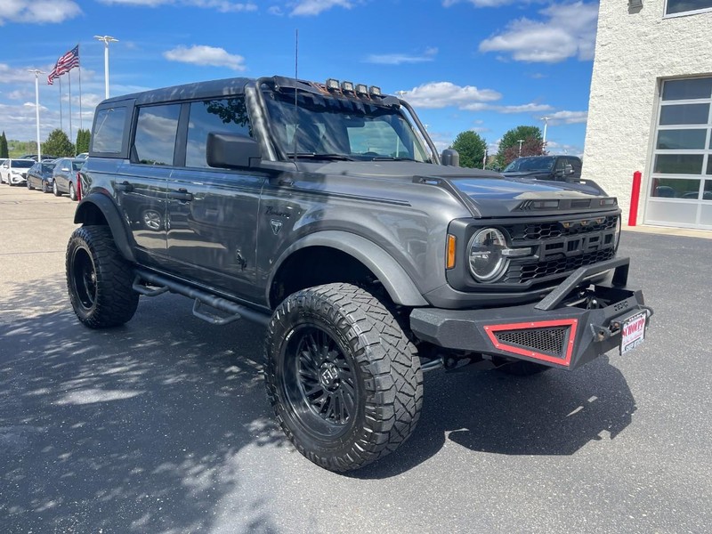Ford Bronco Vehicle Image 02