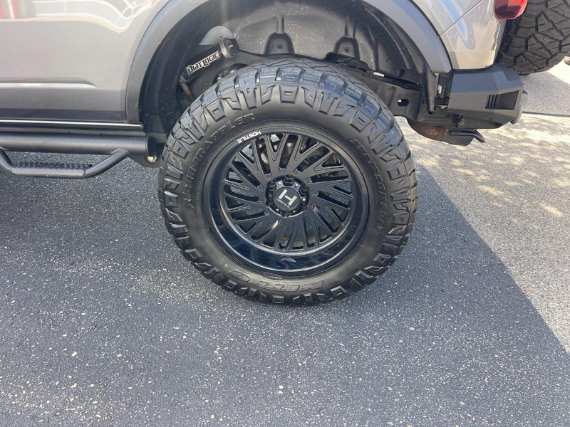 Ford Bronco Vehicle Image 06