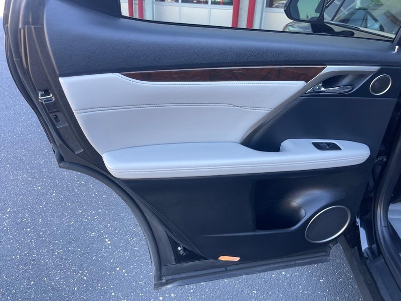 Lexus RX Vehicle Image 21