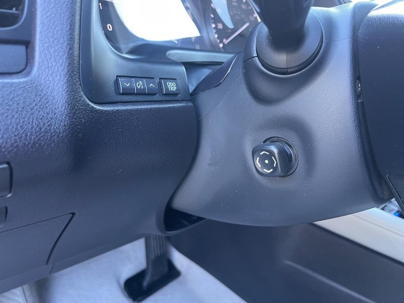 Lexus RX Vehicle Image 26