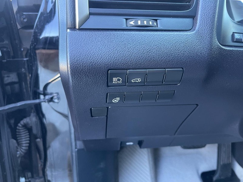 Lexus RX Vehicle Image 27