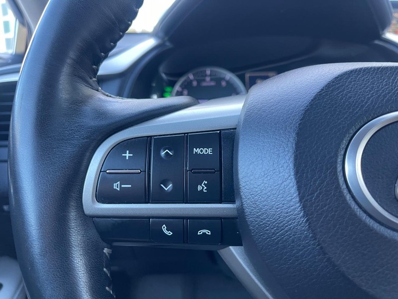 Lexus RX Vehicle Image 30