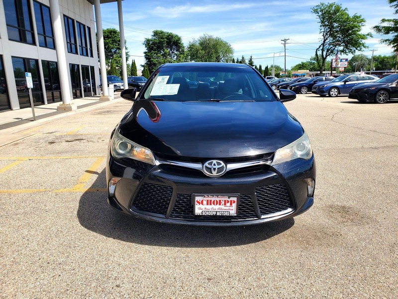 Toyota Camry Vehicle Image 02