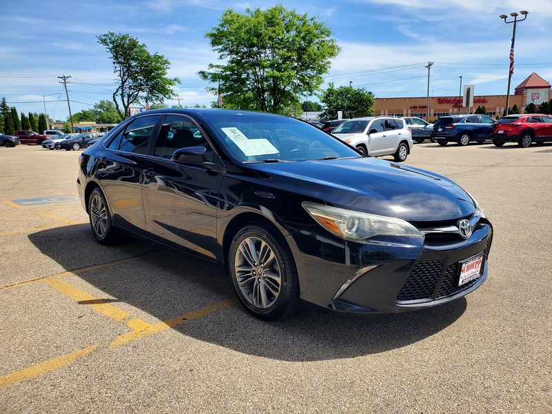 Toyota Camry Vehicle Image 03