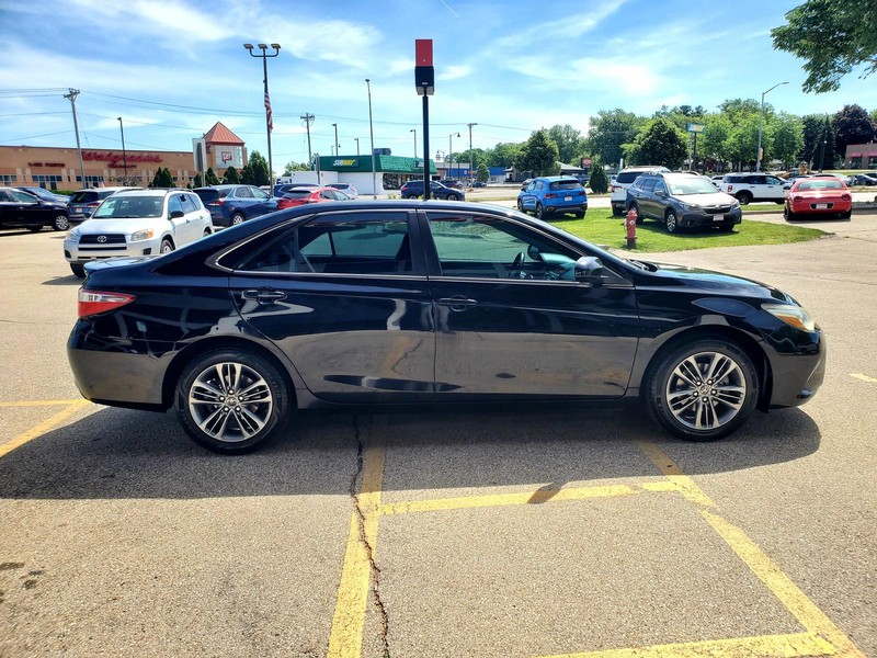Toyota Camry Vehicle Image 04