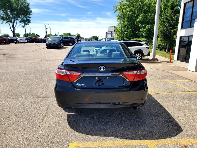 Toyota Camry Vehicle Image 06