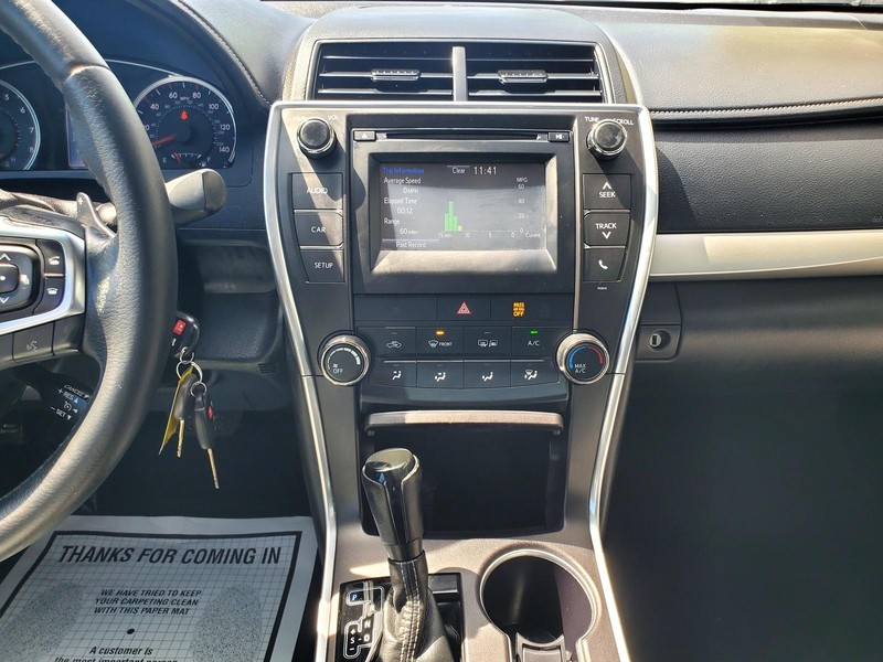 Toyota Camry Vehicle Image 10