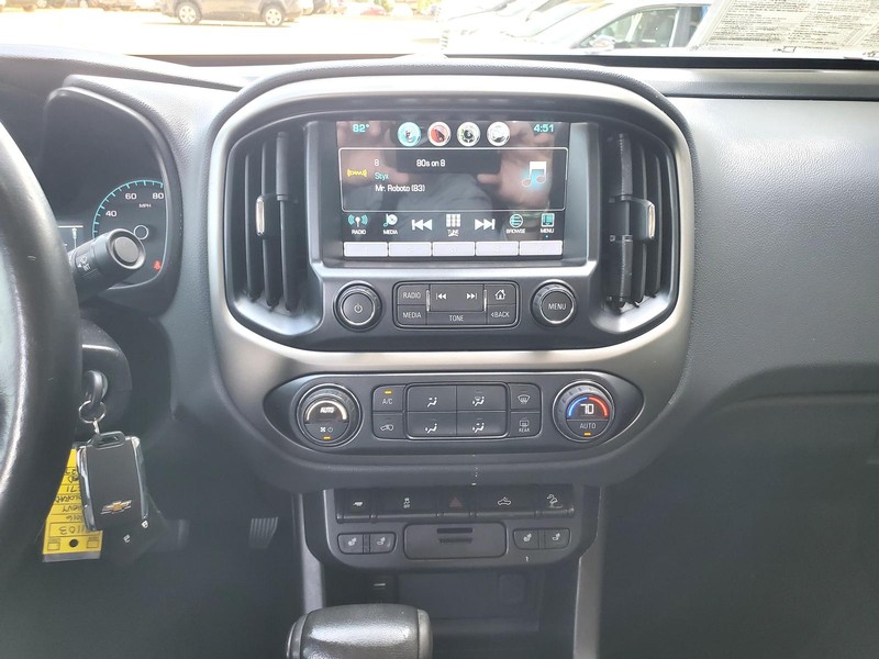 Chevrolet Colorado Vehicle Image 11