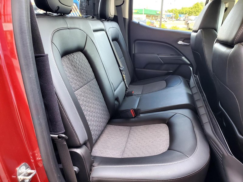 Chevrolet Colorado Vehicle Image 15