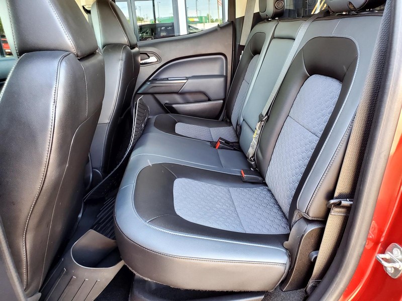 Chevrolet Colorado Vehicle Image 16