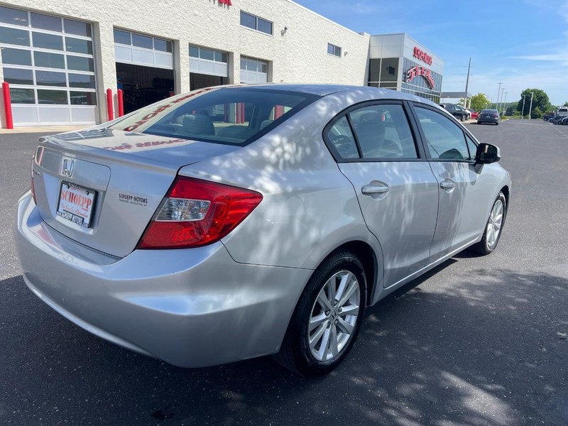 Honda Civic Sedan Vehicle Image 03