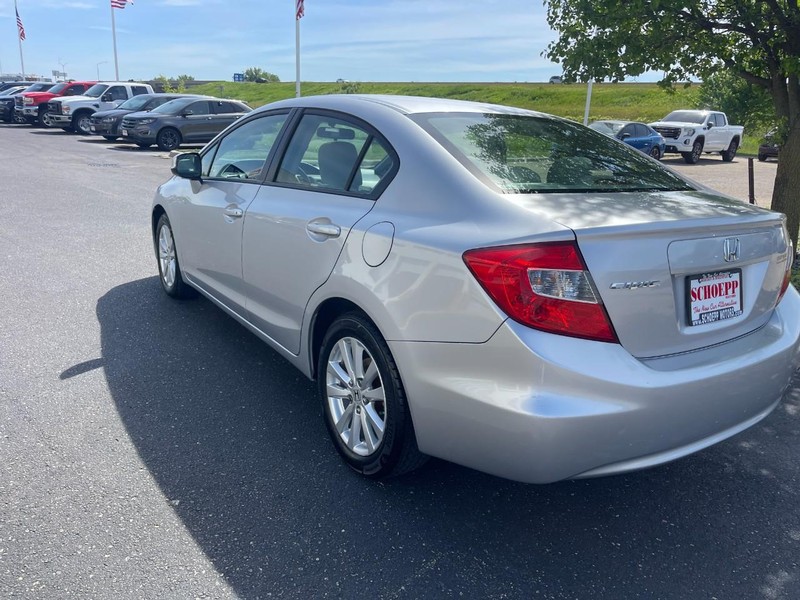Honda Civic Sedan Vehicle Image 04