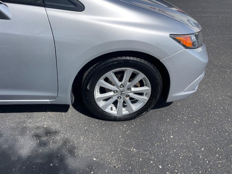 Honda Civic Sedan Vehicle Image 07