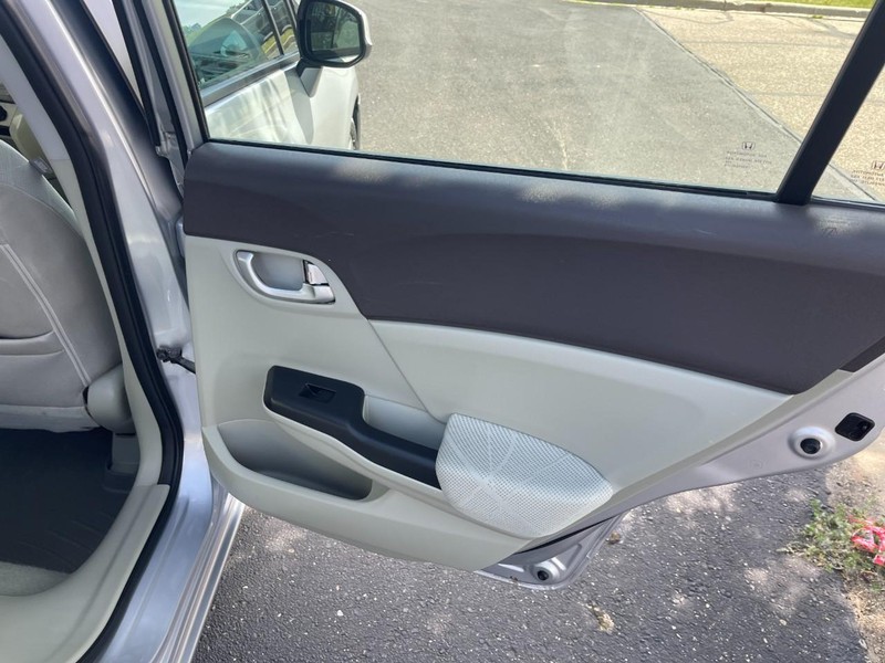 Honda Civic Sedan Vehicle Image 15