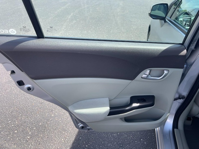 Honda Civic Sedan Vehicle Image 17