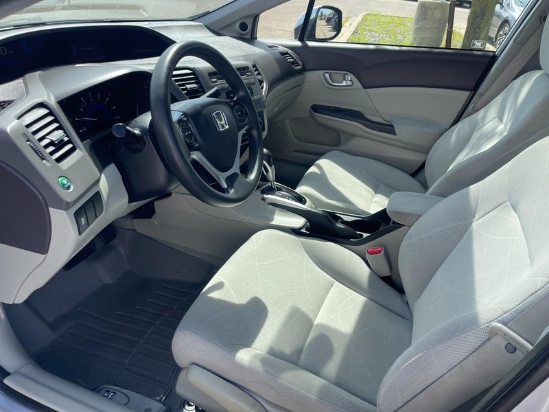Honda Civic Sedan Vehicle Image 18