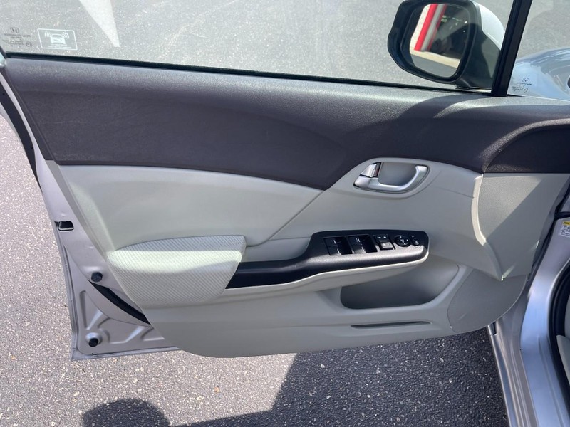 Honda Civic Sedan Vehicle Image 19