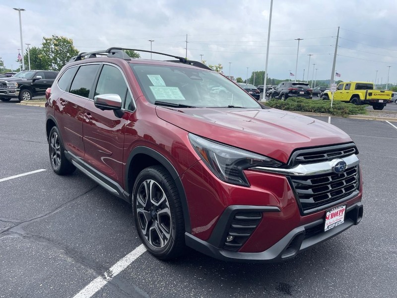 Subaru Ascent Vehicle Image 02
