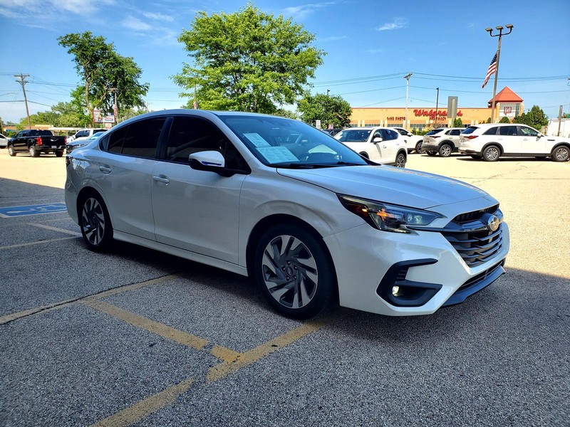 Subaru Legacy Vehicle Image 03