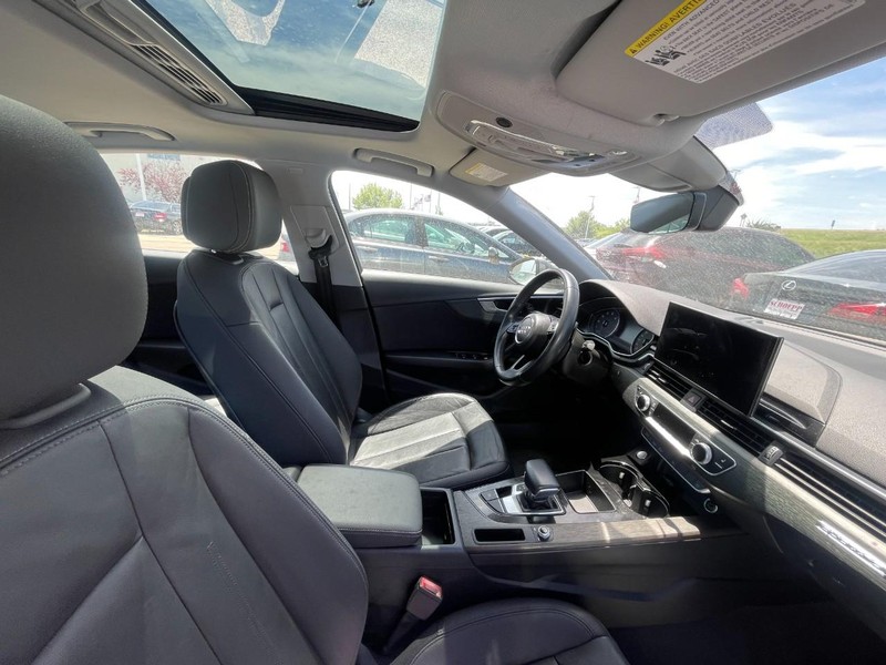 Audi A4 Sedan Vehicle Full-screen Gallery Image 03
