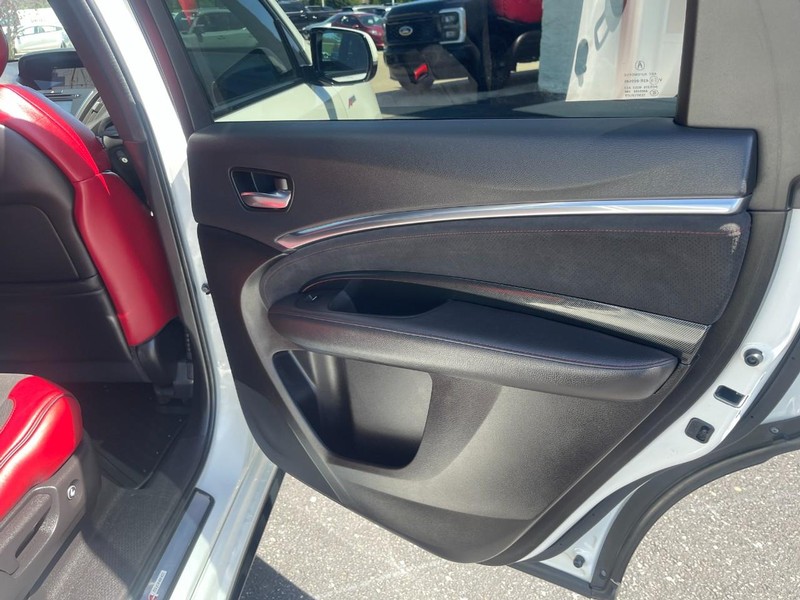 Acura MDX Vehicle Image 16