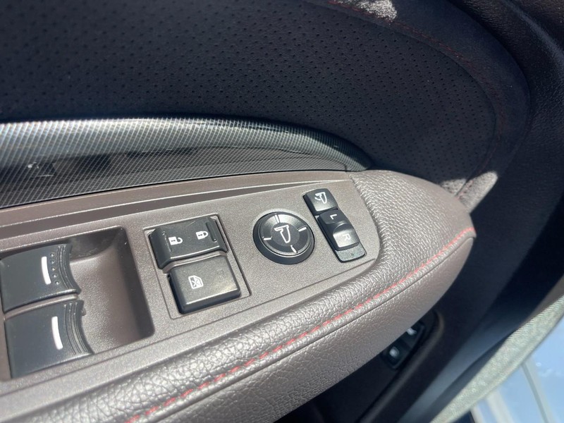 Acura MDX Vehicle Image 25