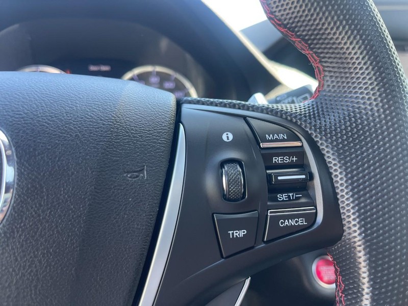 Acura MDX Vehicle Image 31