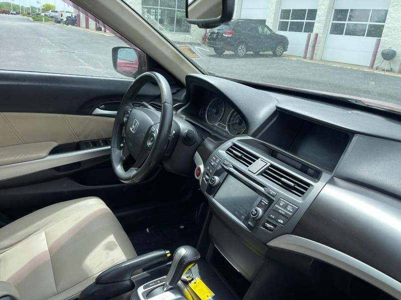 Honda Crosstour Vehicle Image 02