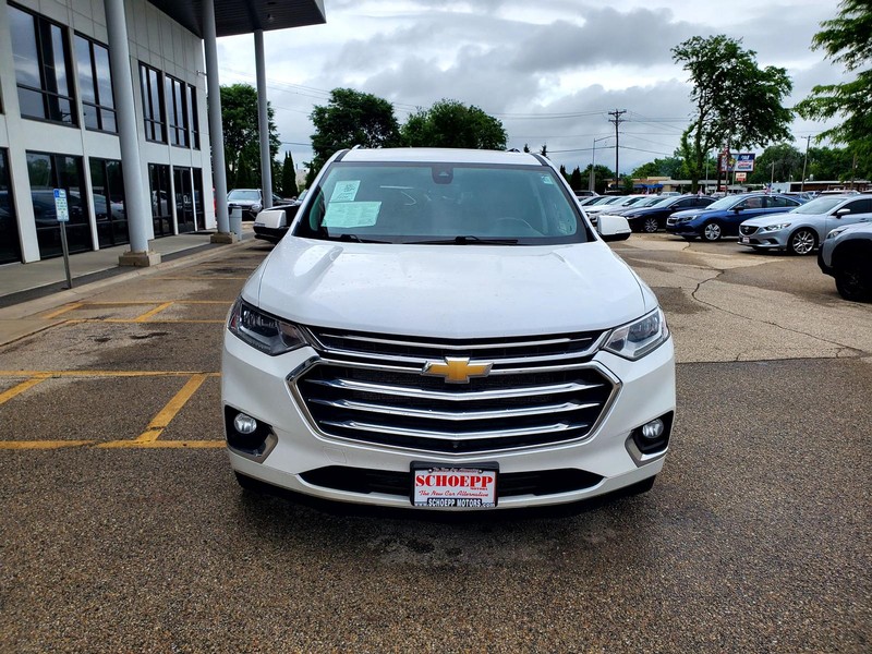Chevrolet Traverse Vehicle Image 02