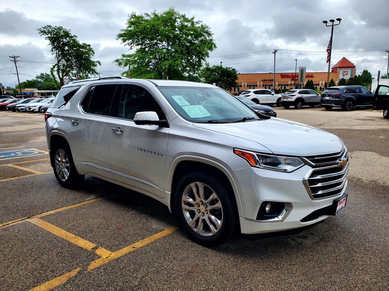 Chevrolet Traverse Vehicle Image 03