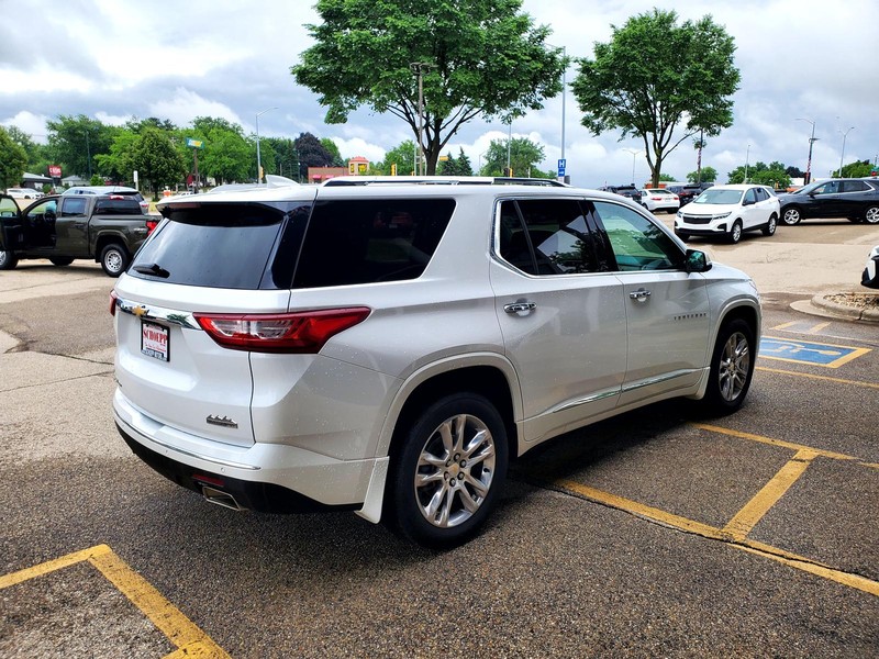 Chevrolet Traverse Vehicle Image 05