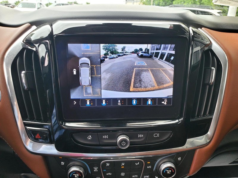 Chevrolet Traverse Vehicle Image 11