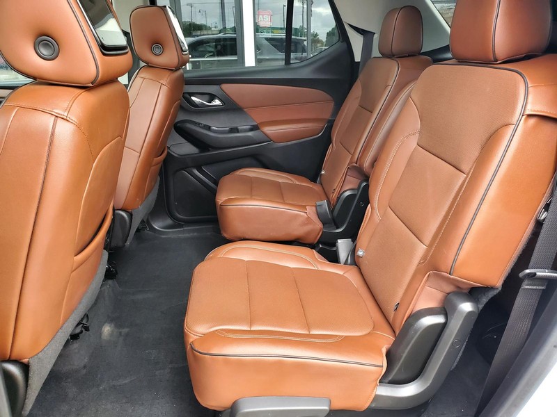 Chevrolet Traverse Vehicle Image 18