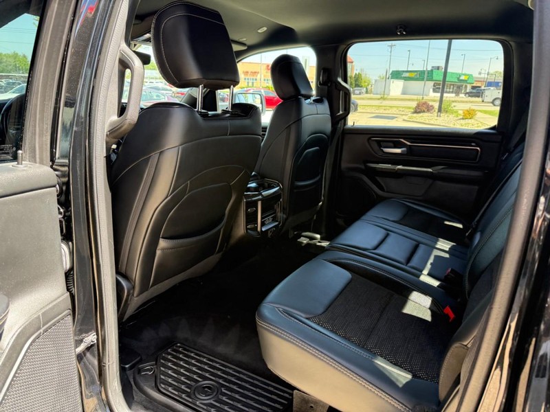 Ram 1500 Vehicle Image 12