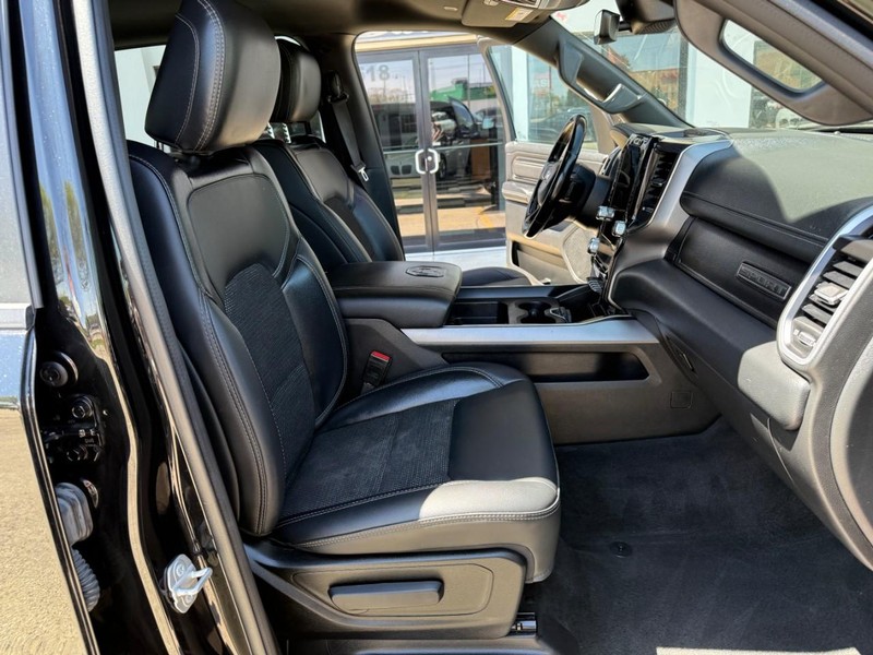 Ram 1500 Vehicle Image 16