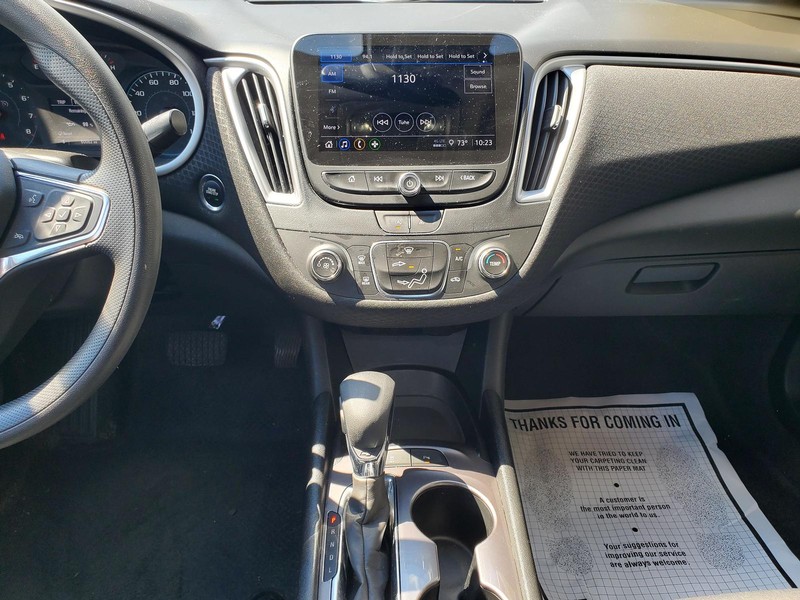 Chevrolet Malibu Vehicle Image 10