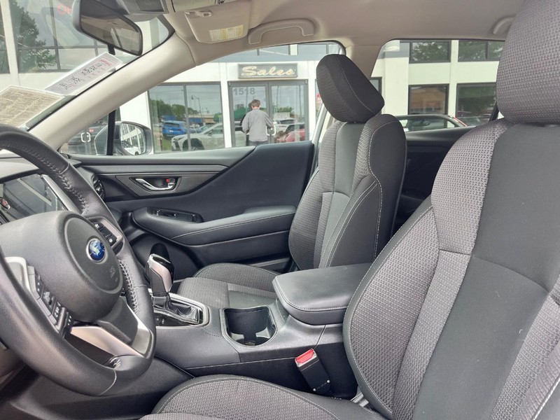 Subaru Outback Vehicle Image 11