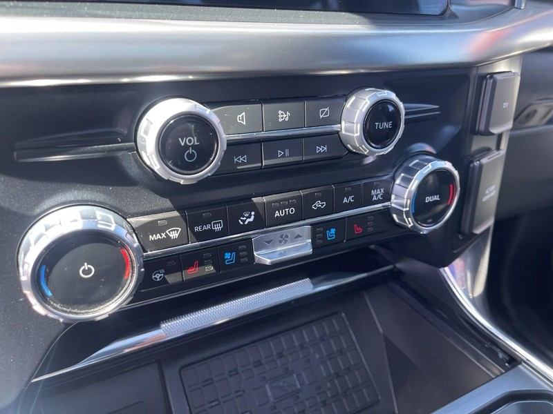 Ford F-150 Vehicle Image 32
