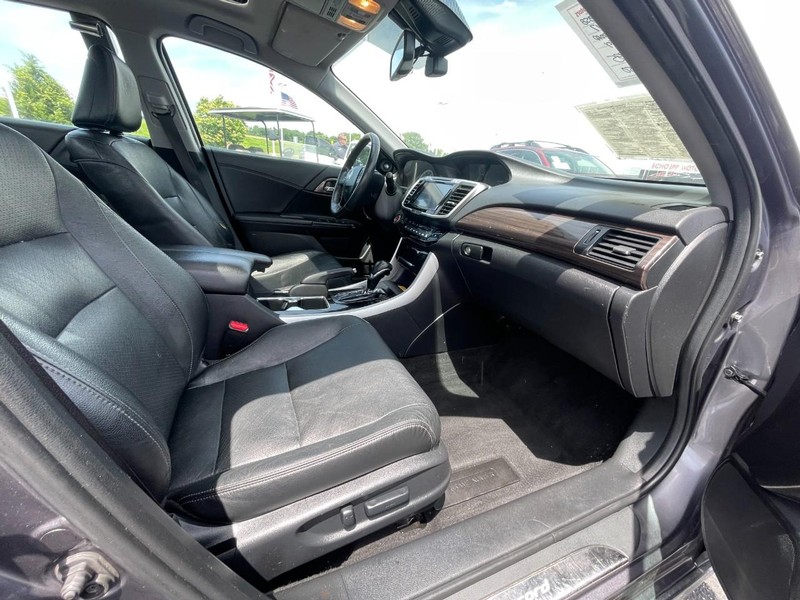 Honda Accord Sedan Vehicle Image 09