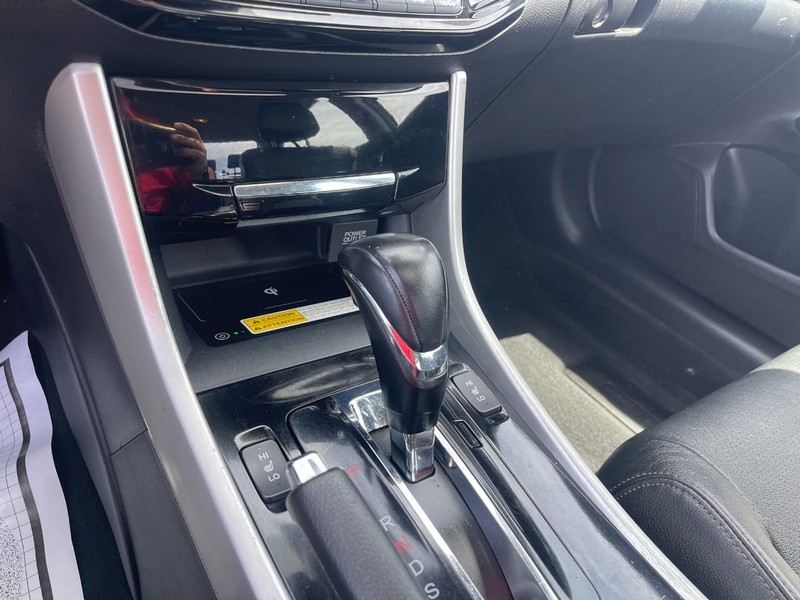 Honda Accord Sedan Vehicle Image 23