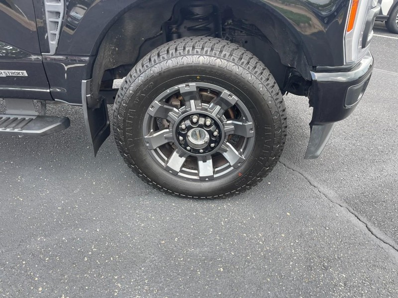 Ford Super Duty F-250 SRW Vehicle Image 07