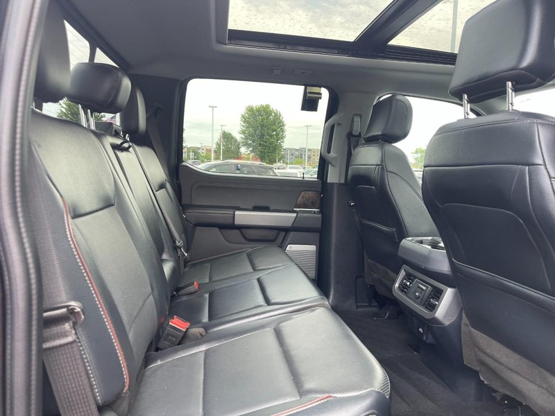 Ford Super Duty F-250 SRW Vehicle Image 12
