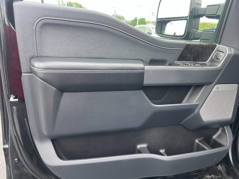 Ford Super Duty F-250 SRW Vehicle Image 18